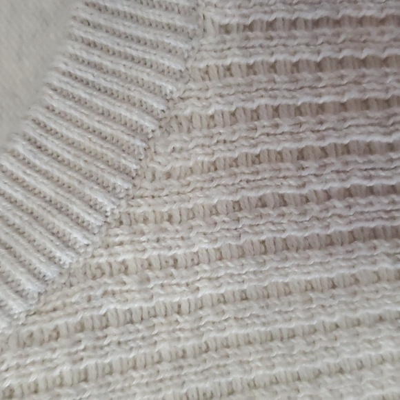 CHAPS sweater - Picture 5 of 9